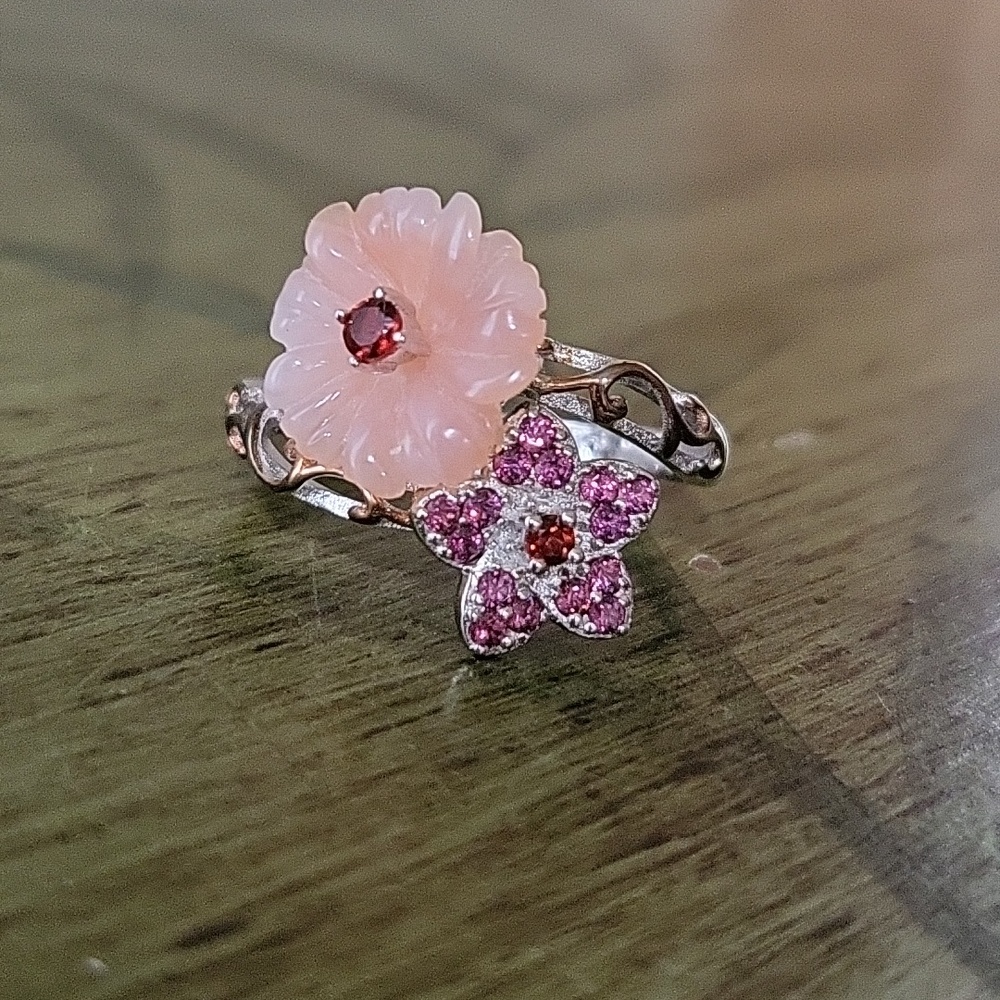 GEORGEOUS Ring - Picture 3 of 8
